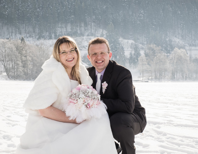 Bilder einer Winterhochzeit von Hochzeitsfotografin Leonie Baumgärtner aus Murg.